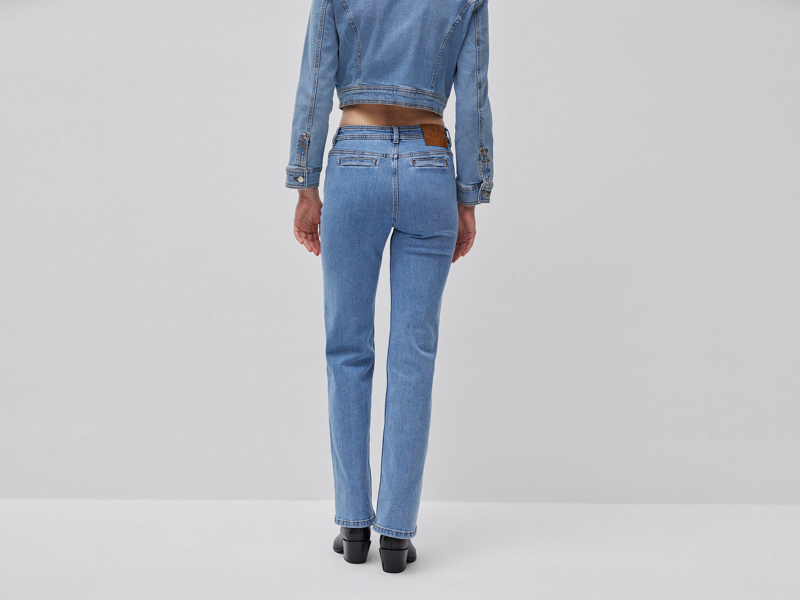 Jeans flare com nervura - ucb_image_B