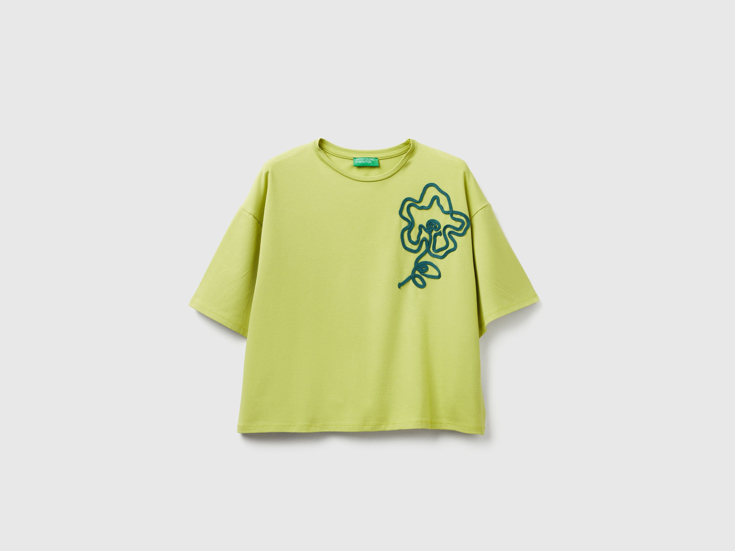 T-shirt boxy fit com aplicação - ucb_image_FS