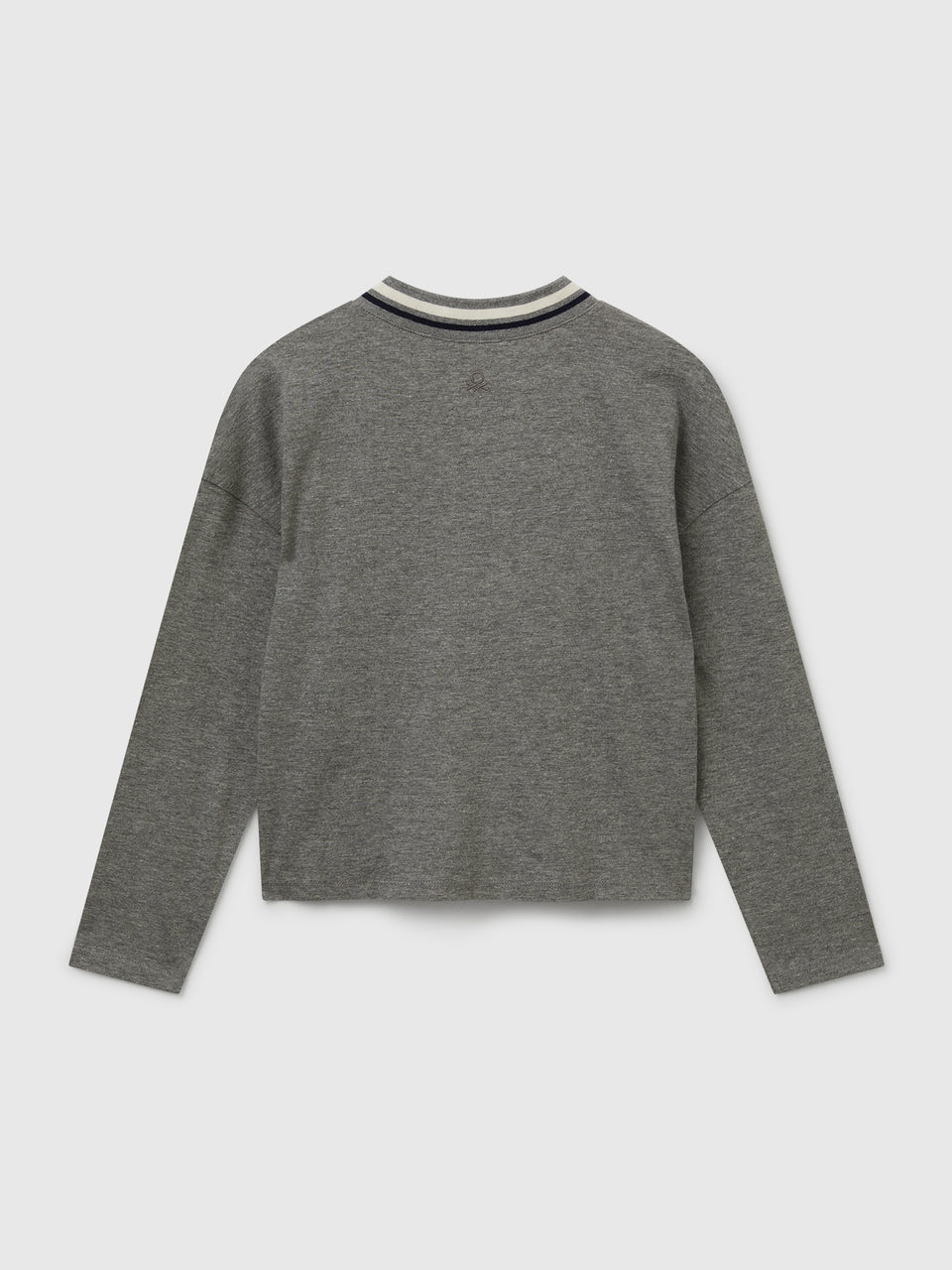 T-shirt com bordado lantejoulas - ucb_image_BS
