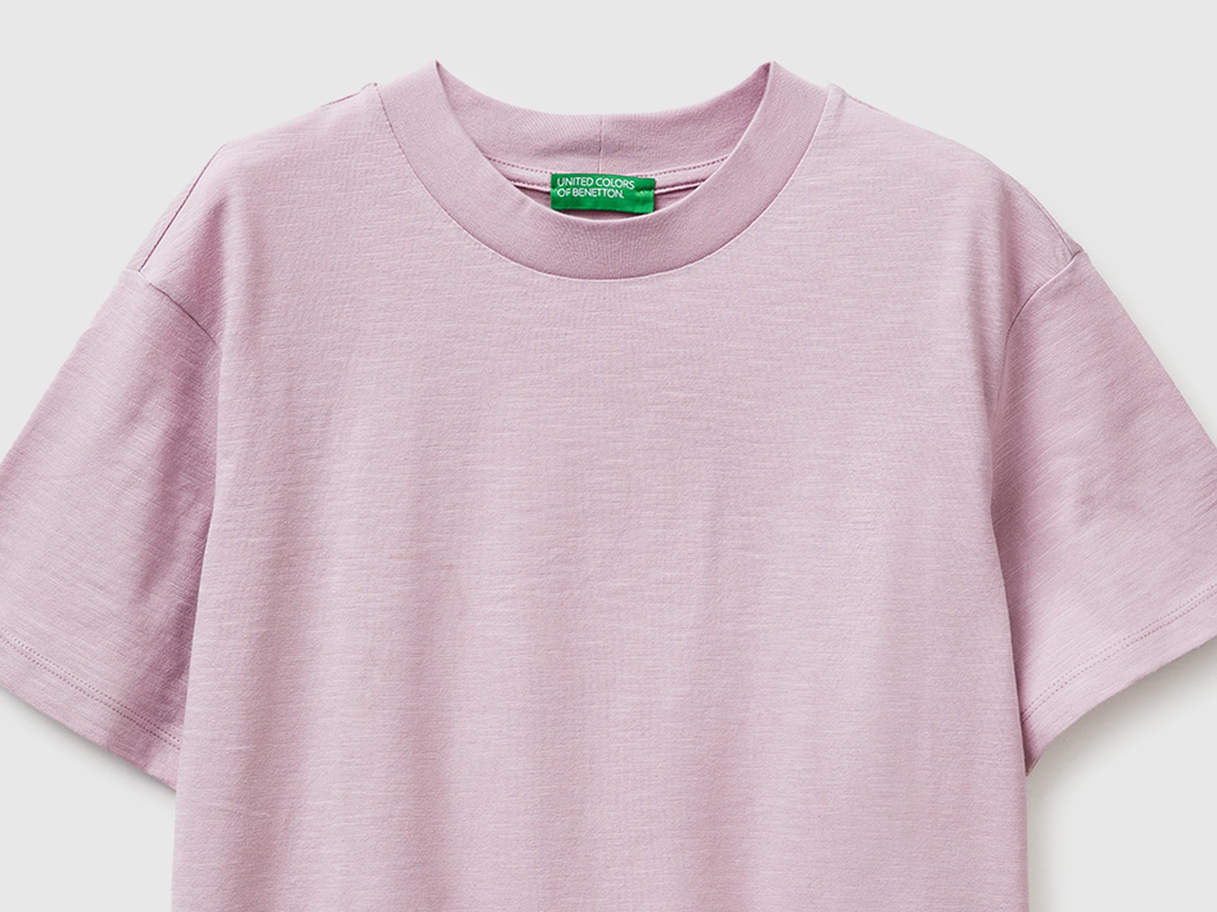 Crew neck t-shirt in lightweight cotton - ucb_image_DS1