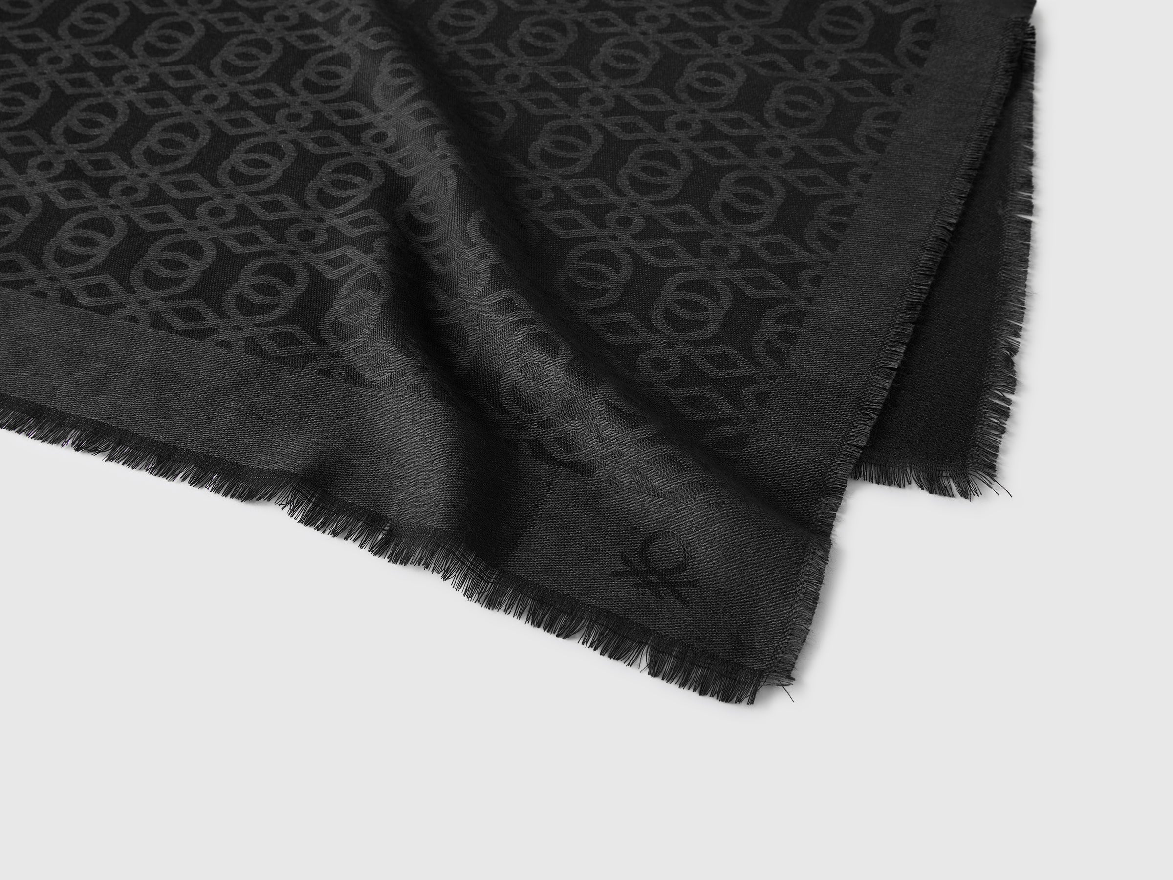 Jacquard scarf - ucb_image_DS1