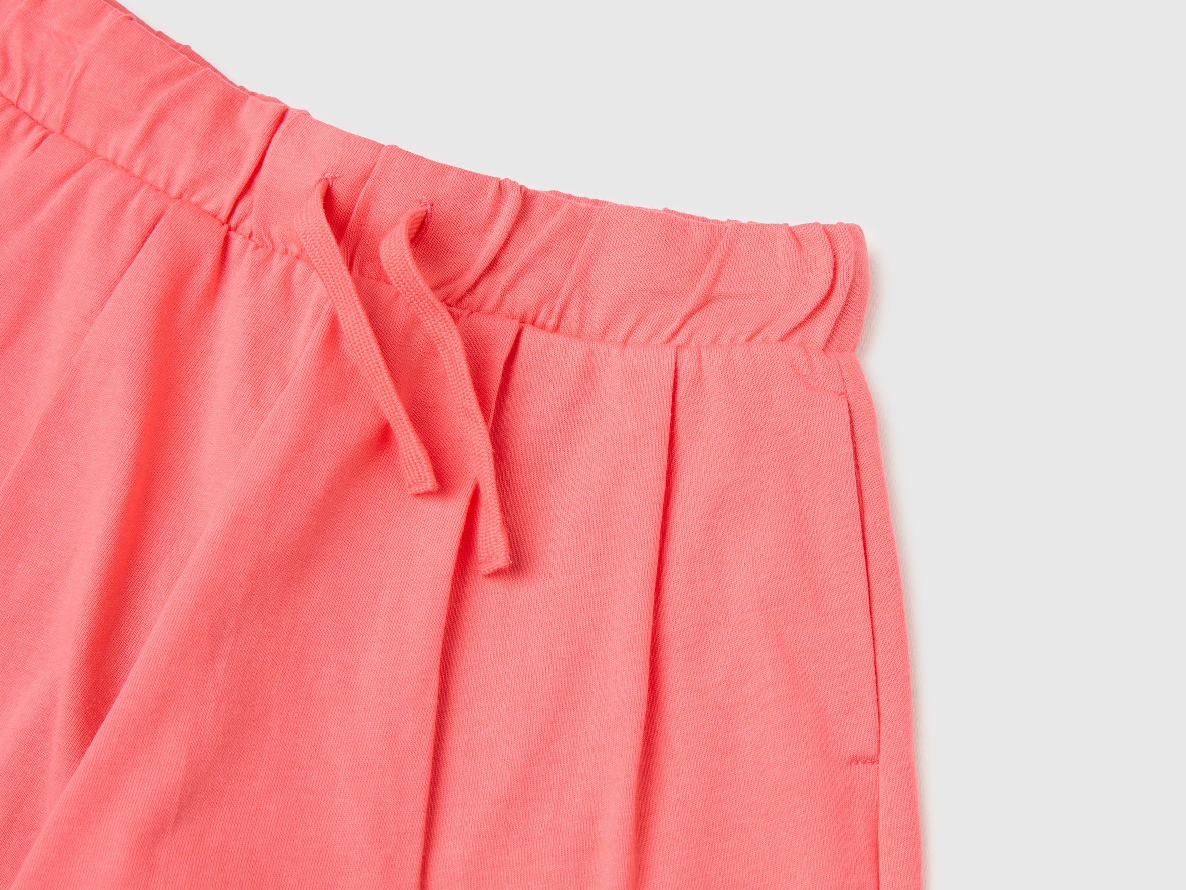 Bermudas com cordão de ajuste - ucb_image_DS1