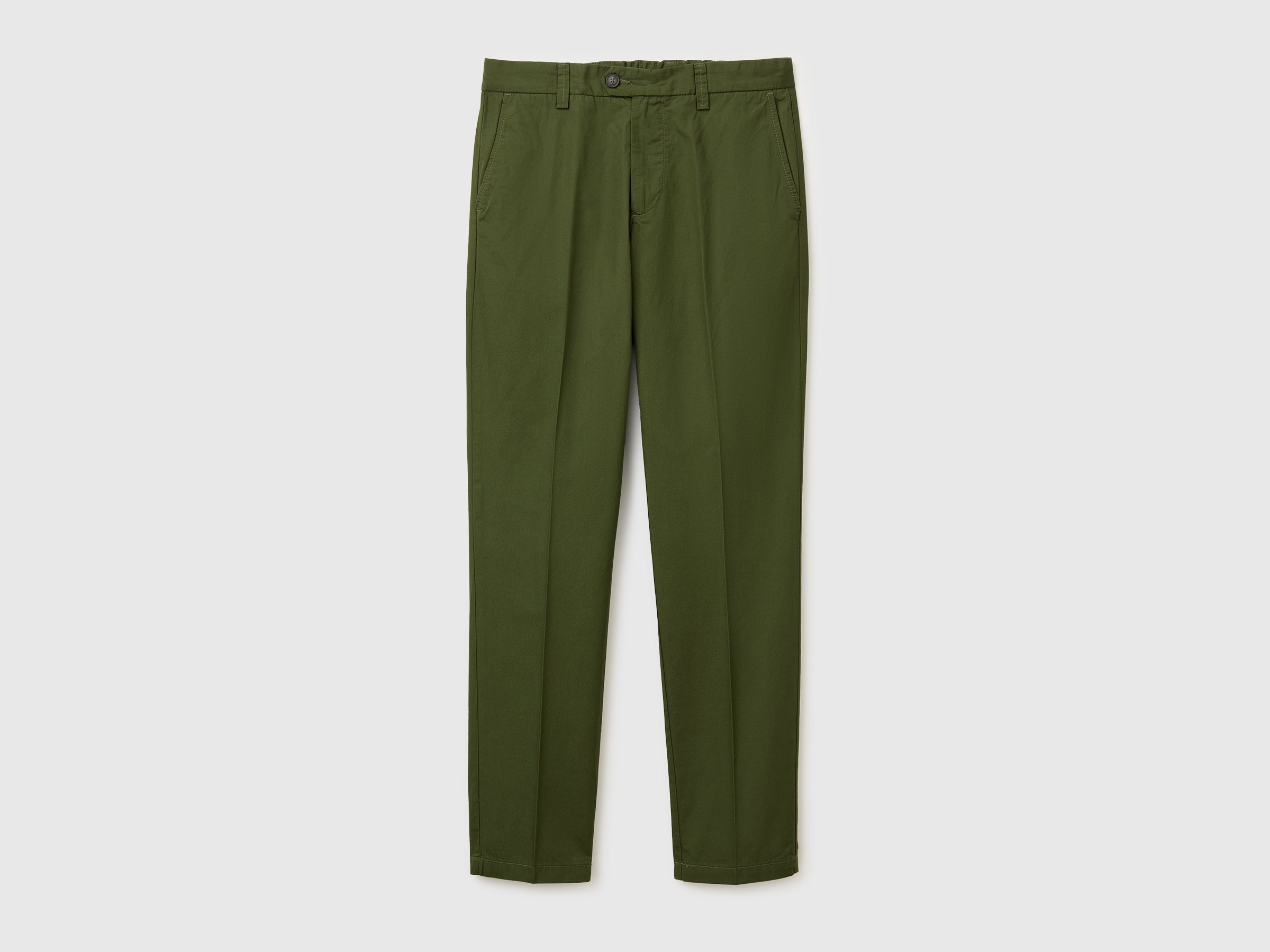 Slim-fit chinos in lightweight cotton - ucb_image_FS
