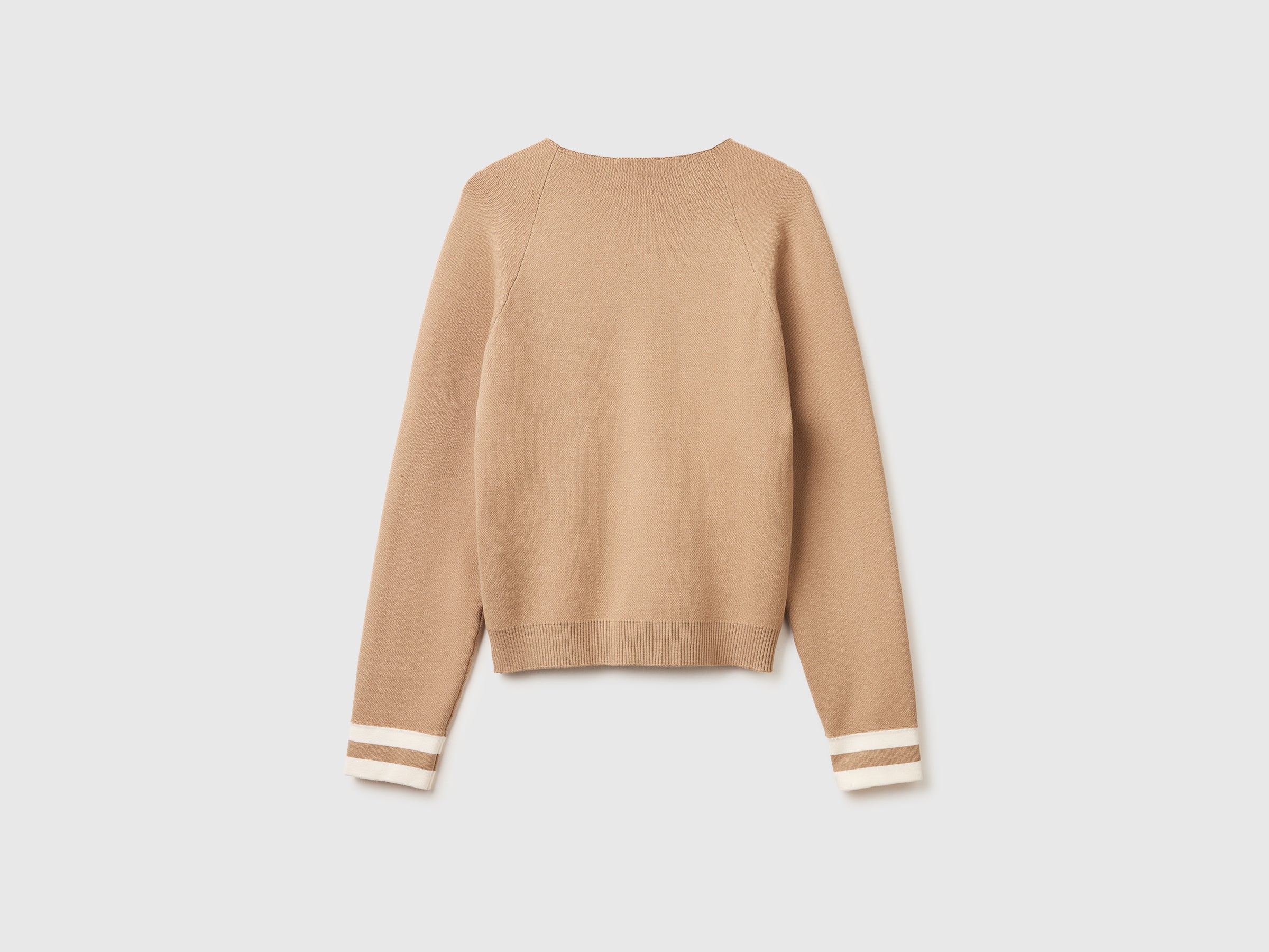 Boxy fit V-neck sweater - ucb_image_BS