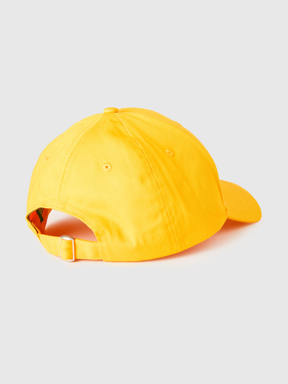 Baseball cap with logo - ucb_image_BS