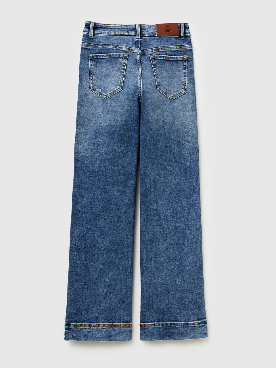 Jeans flare em algodão reciclado - ucb_image_BS