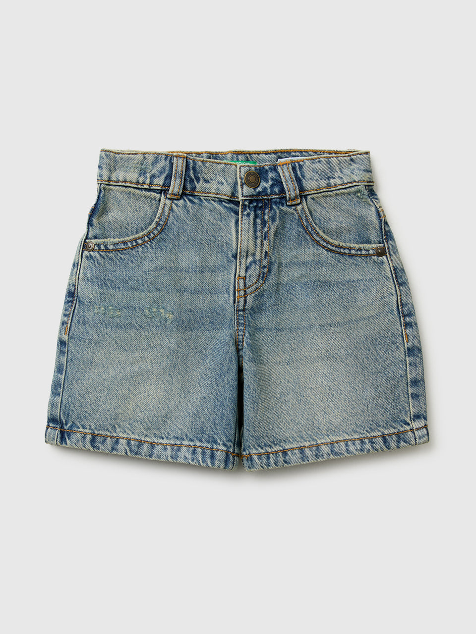 Used-effect denim Bermuda shorts - ucb_image_FS