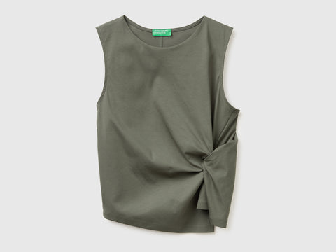 Top with knot - ucb_image_FS