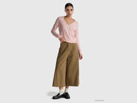 Camisola rosa pó com decote em V em pura lã Merino - ucb_image_FY