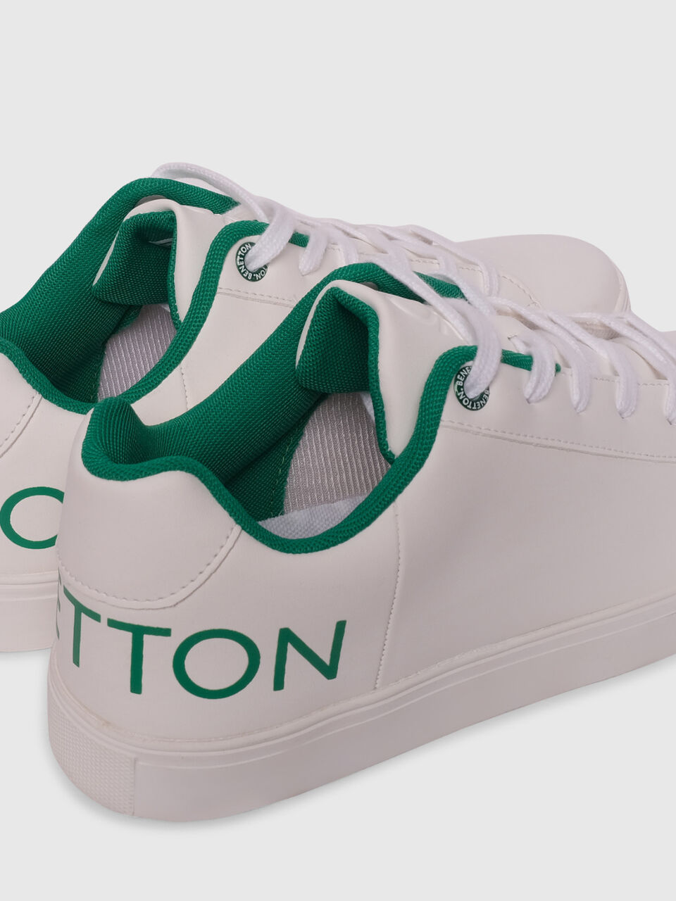 Sneaker With Big Branding image number 2