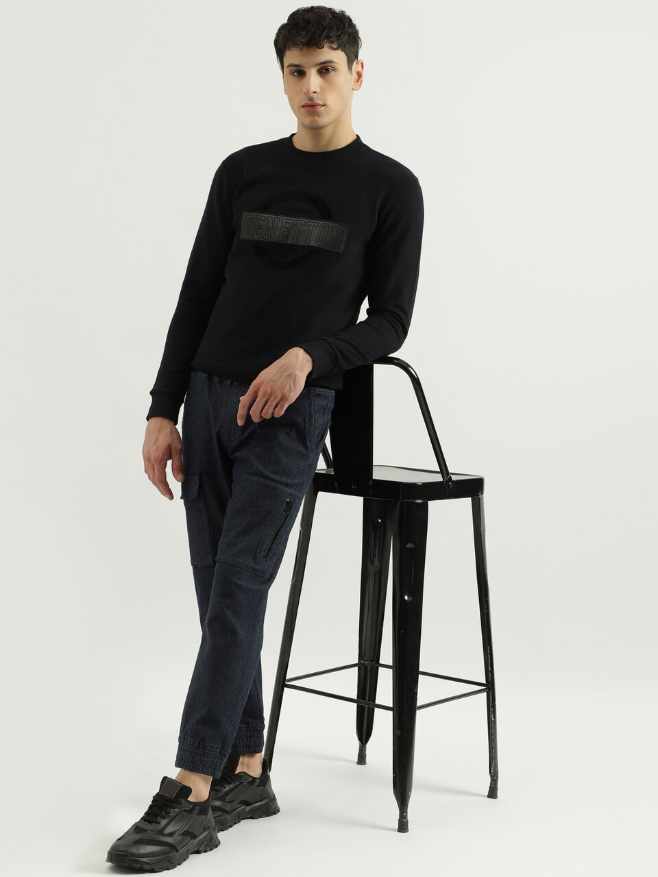 FAUX LEATHER PATCH BRANDING SWEAT image number null