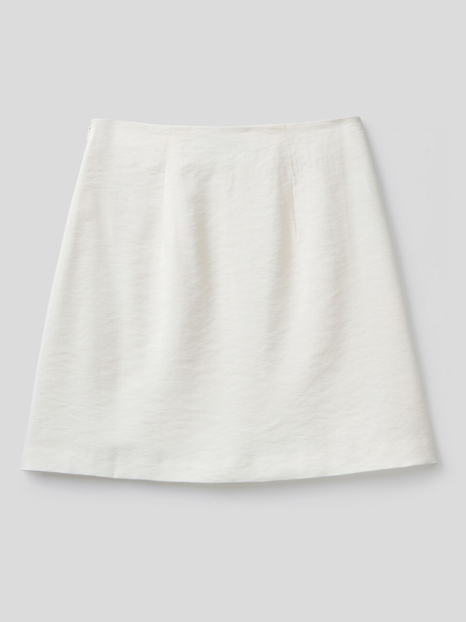 Mini skirt in flowy fabric image number 2