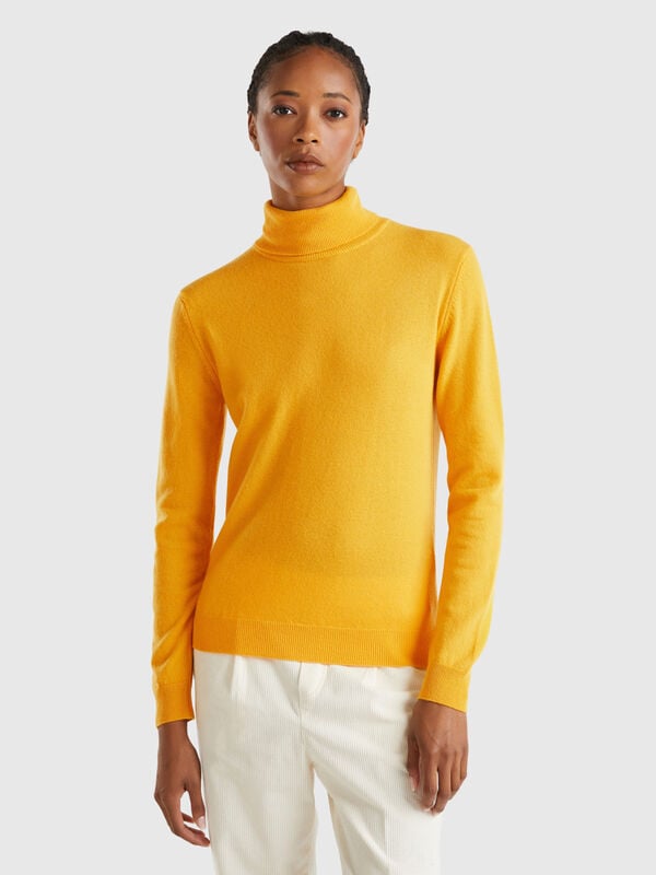 Yellow ochre turtleneck sweater in pure Merino wool Women