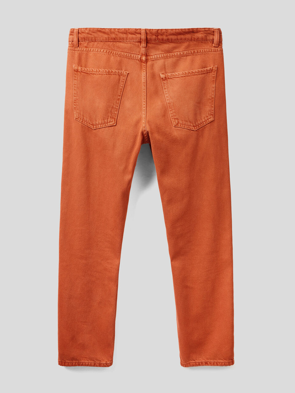 Five-pocket carrot fit jeans image number 2