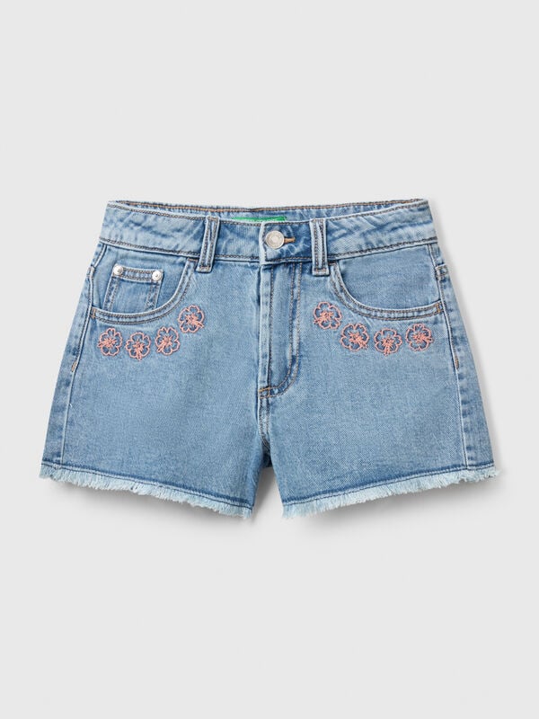 Jean shorts with floral embroidery Junior Girl
