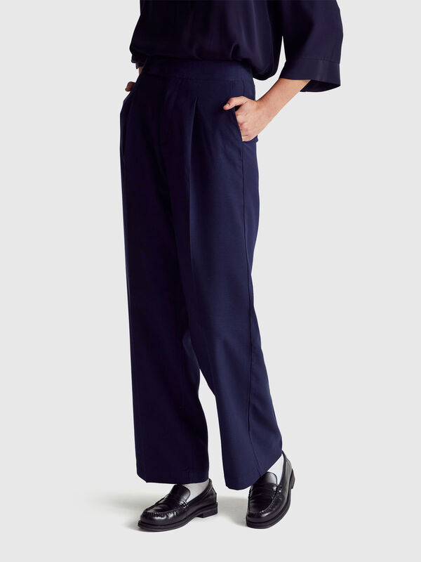 Wide trousers in viscose blend Women
