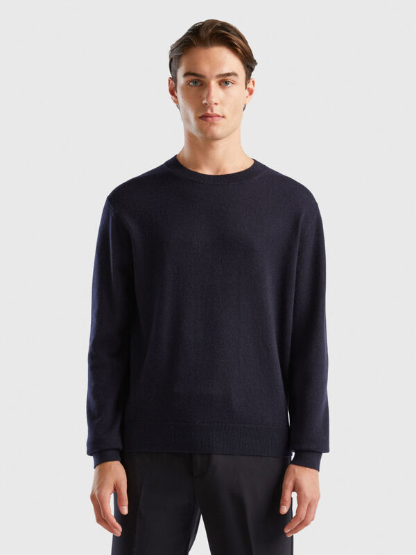 Dark blue sweater in pure cashmere