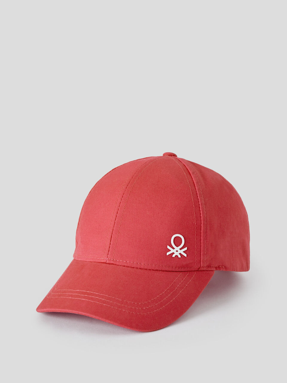 Cotton hat with brim image number 1