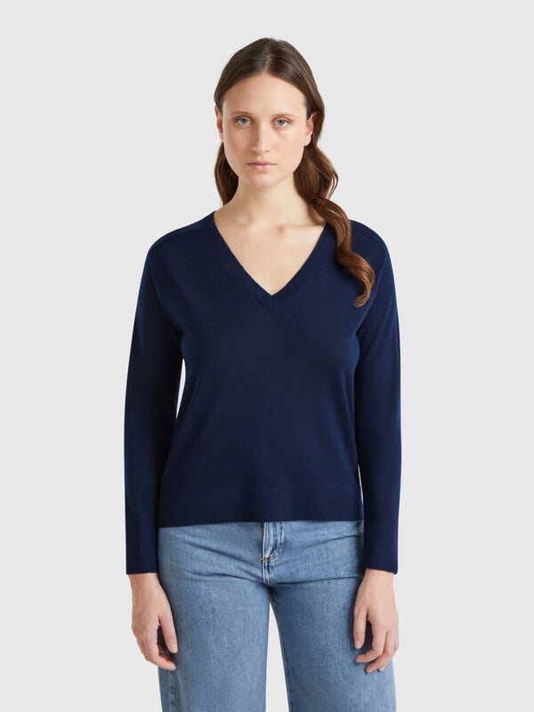 Sweater with V-neck in pure Merino wool Women