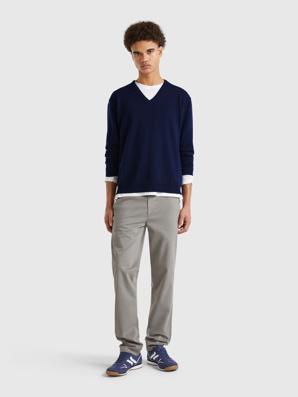 V NECK SWEATER L/S Men image number null