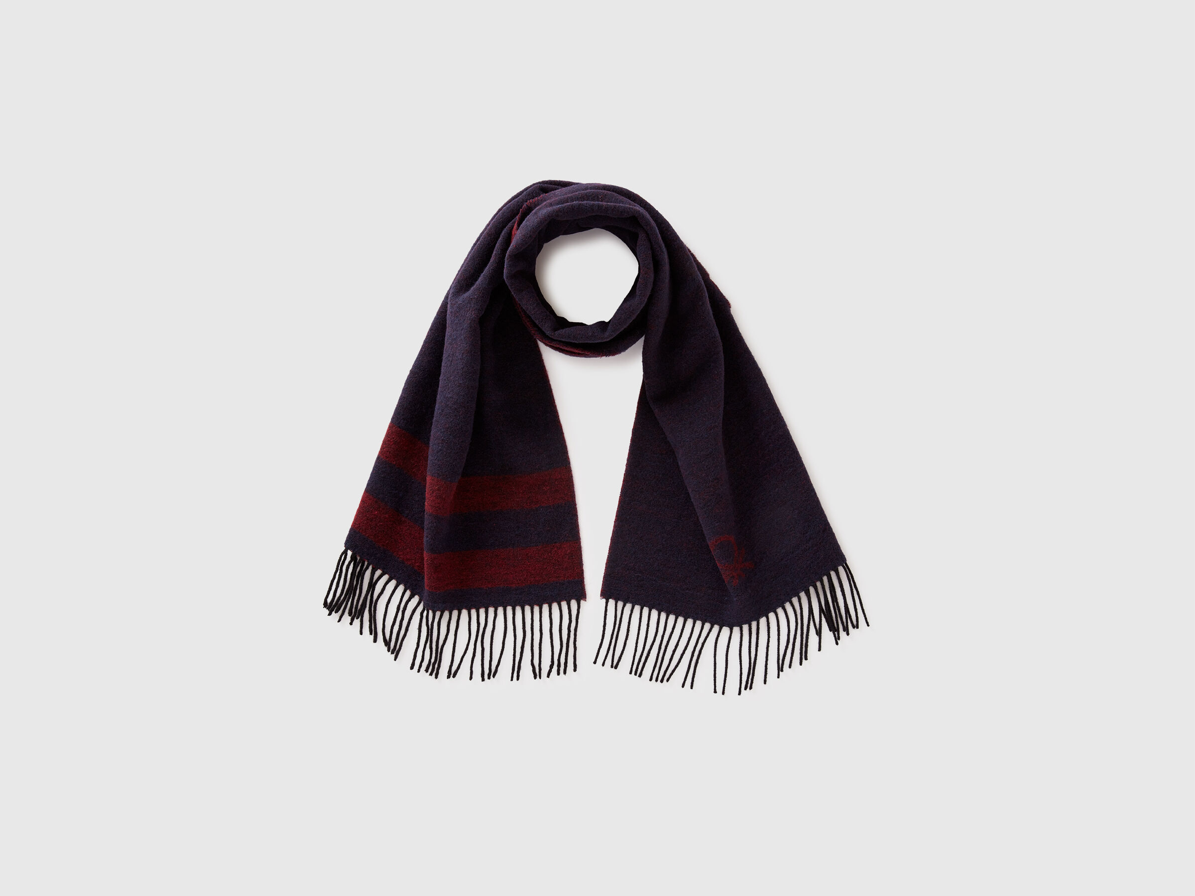 SCARF Men image number 1