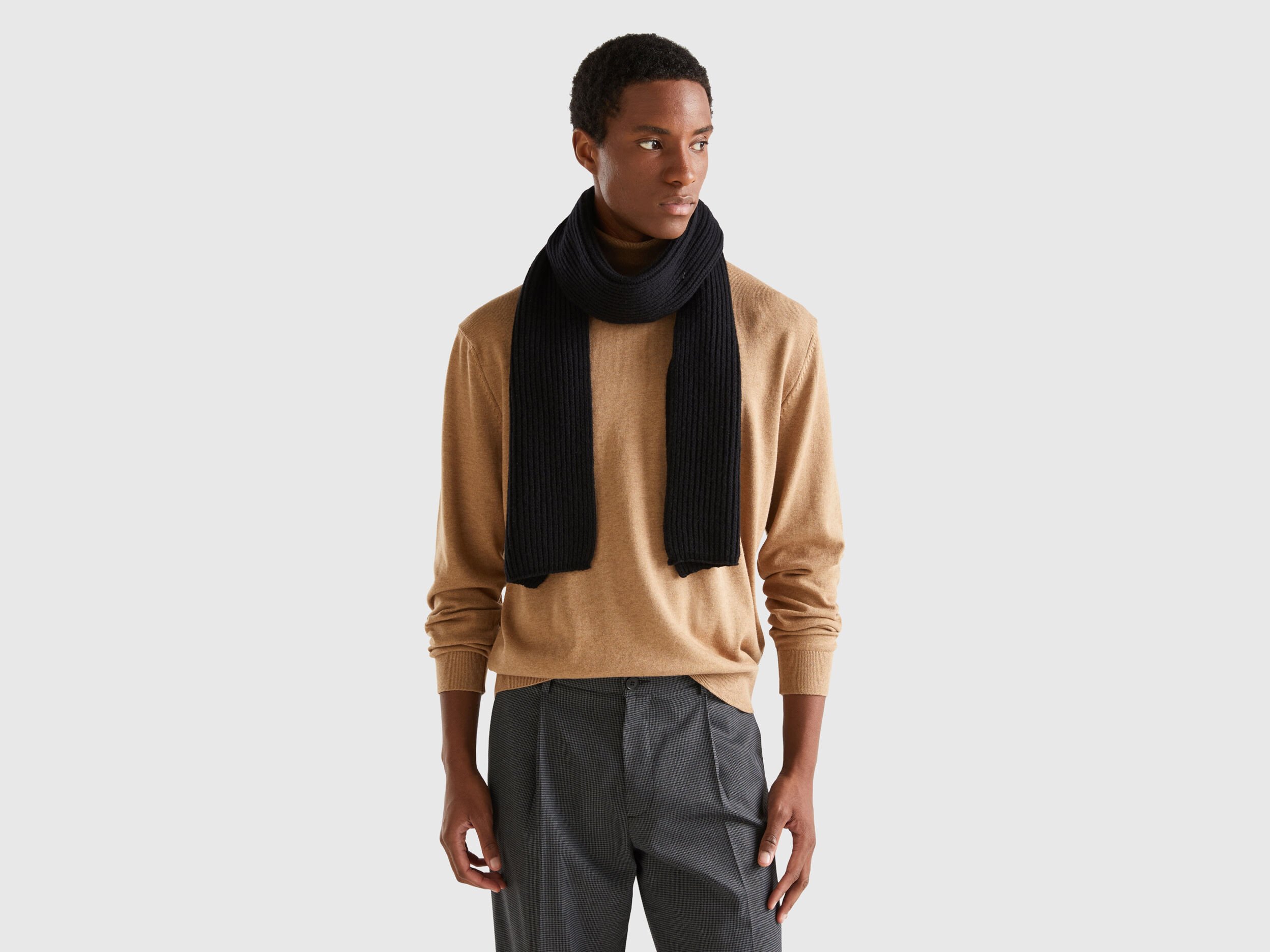 Pure virgin wool scarf Black Benetton