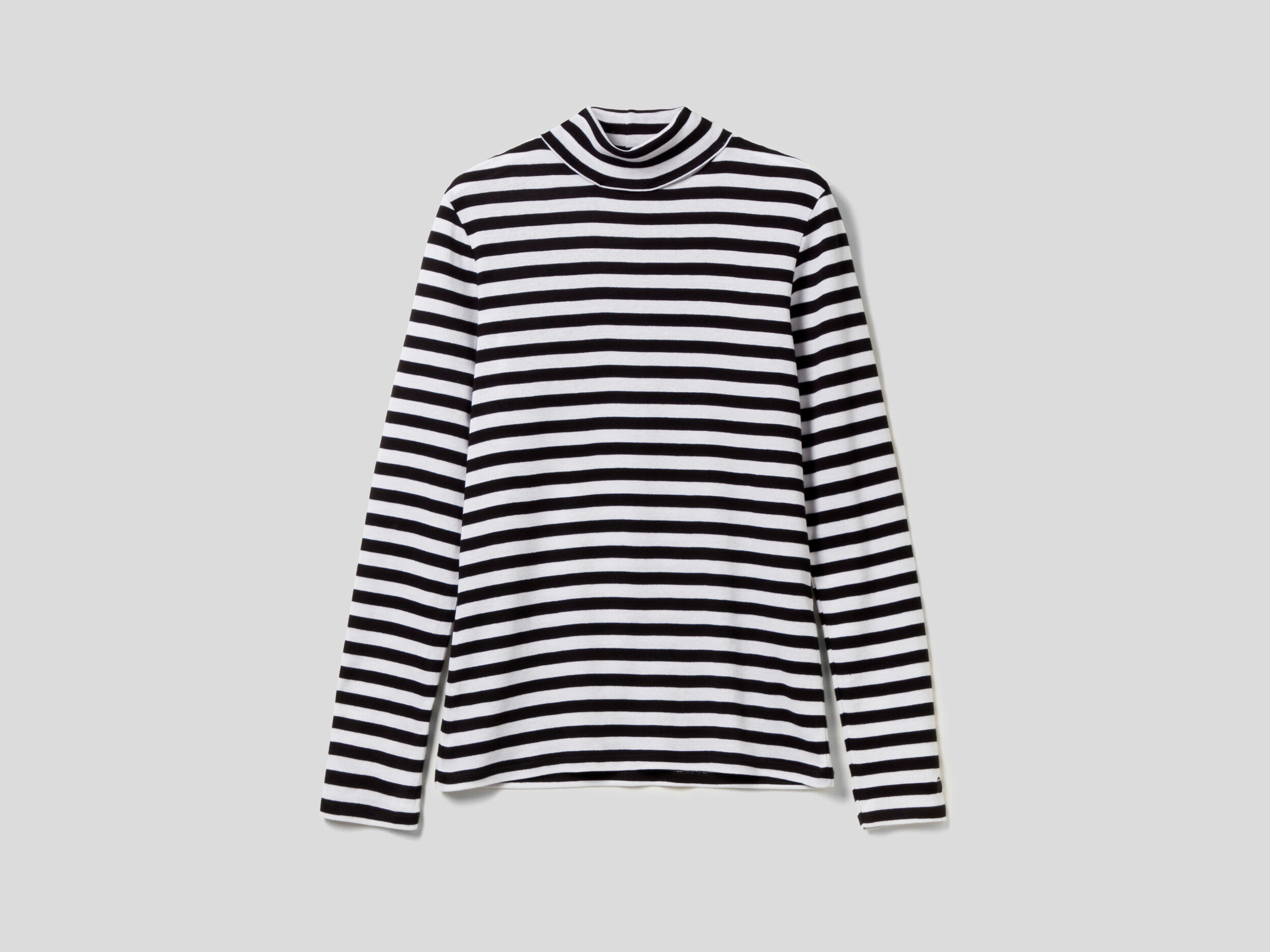 Striped turtleneck t shirt