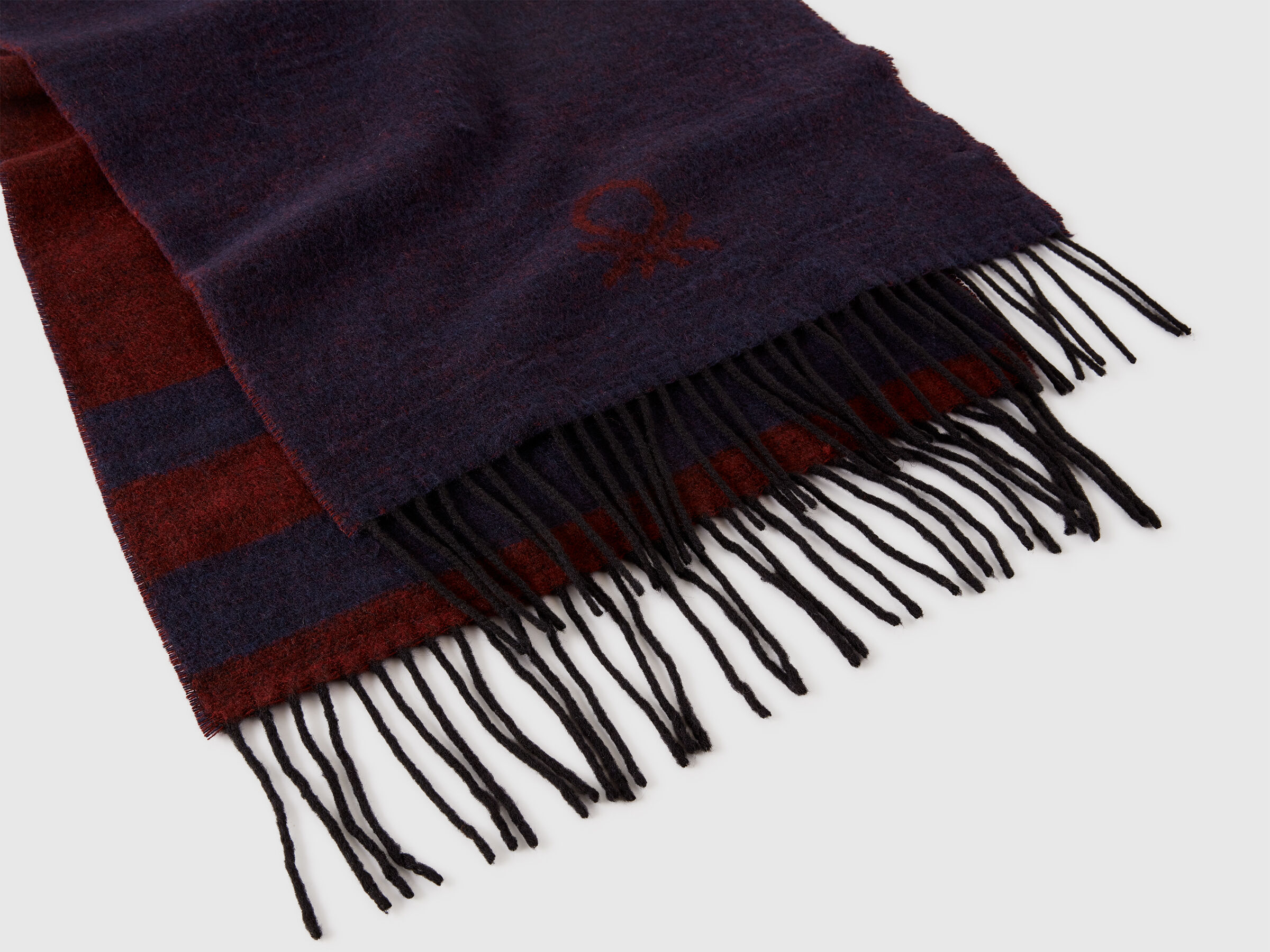 SCARF Men image number 2