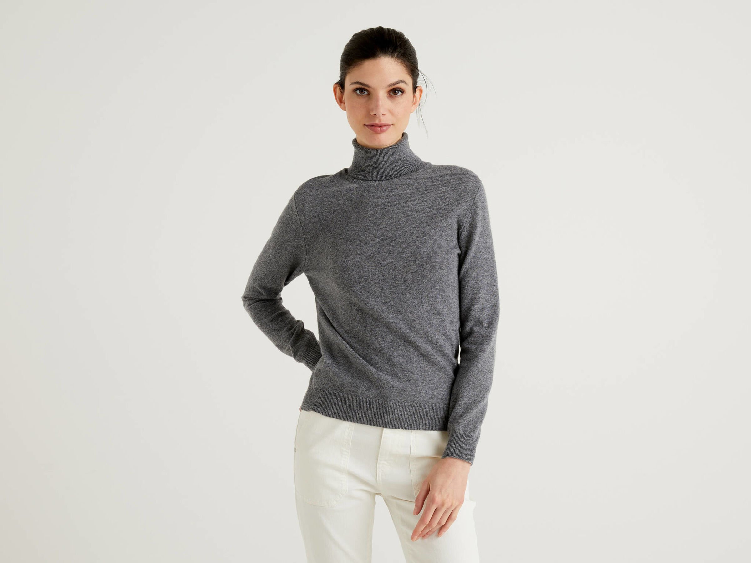 Dark gray turtleneck sweater in pure virgin wool