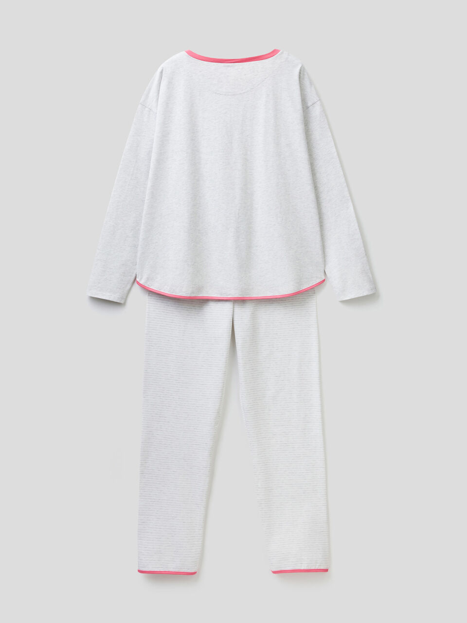100% cotton pyjamas image number 2