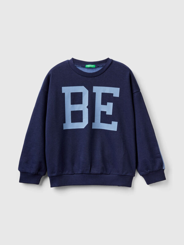 Color block sweatshirt with print