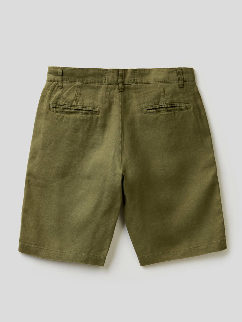 Bermudas in pure linen image number 2