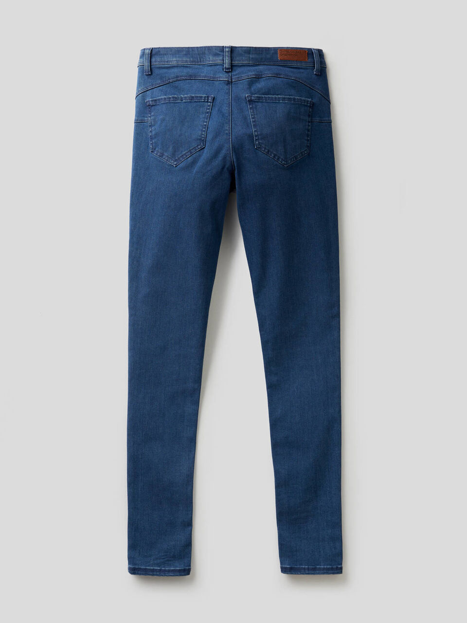 Skinny fit push up jeans image number 2