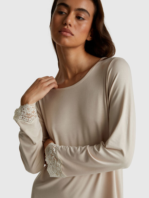 Flowy nightshirt with lace Flowy nightshirt with lace Women