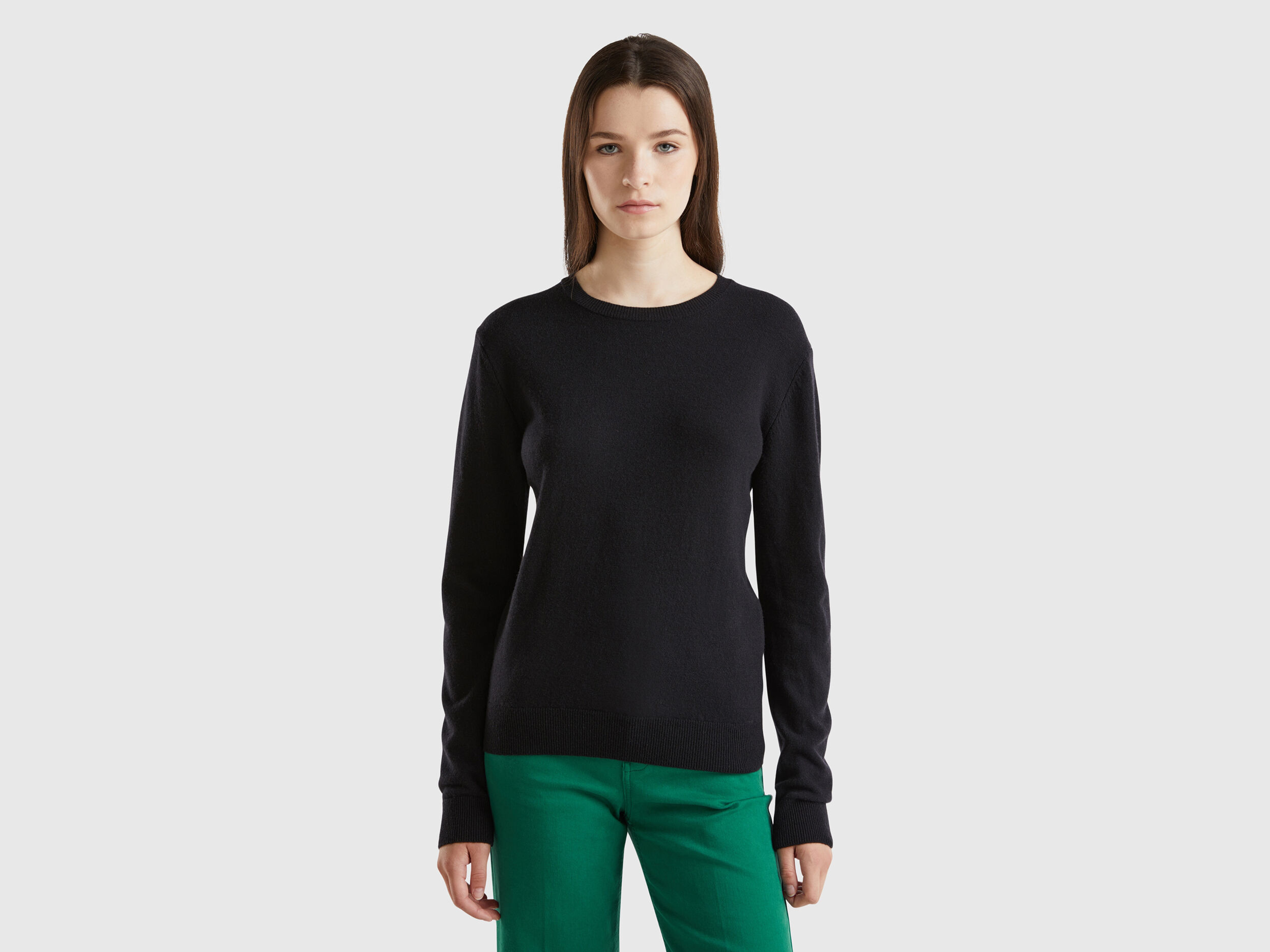 Black crew neck sweater in Merino wool