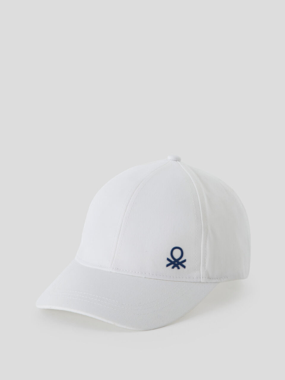 Cotton hat with brim image number 1
