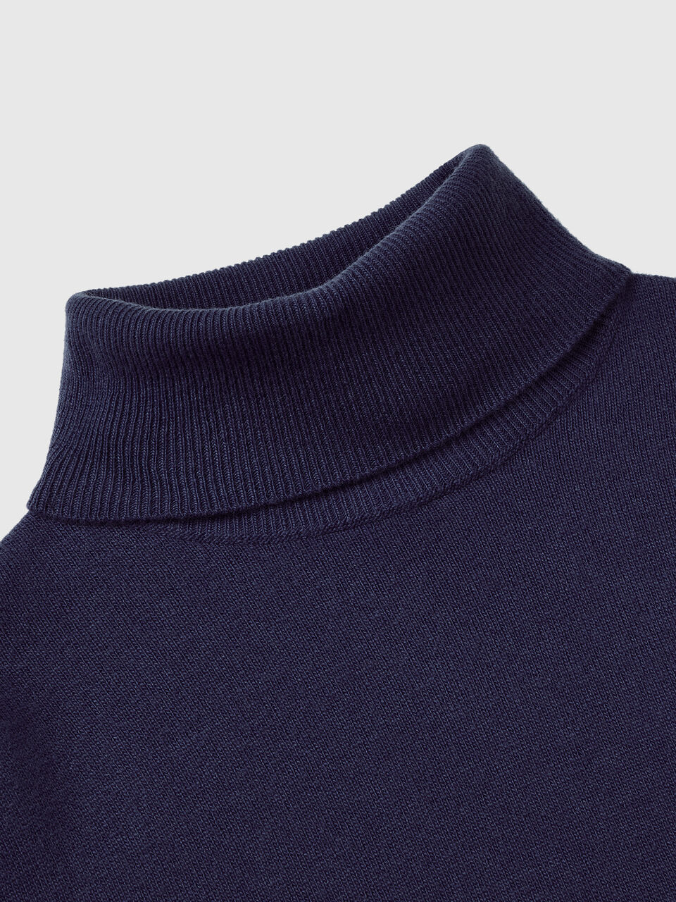 Dark blue turtleneck sweater in pure Merino wool - Dark Blue | Benetton