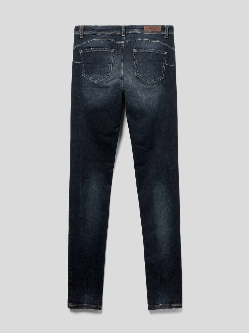 Skinny fit push up jeans image number 2