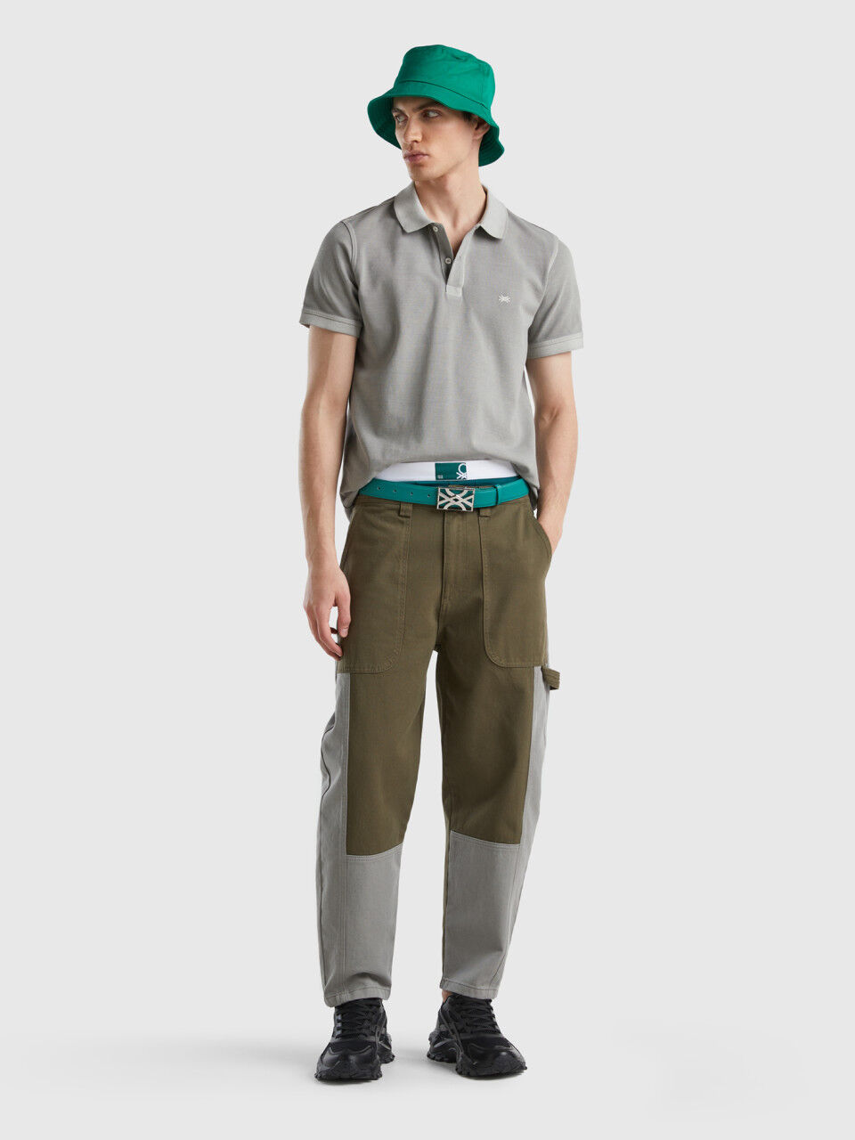Carrot fit color block trousers