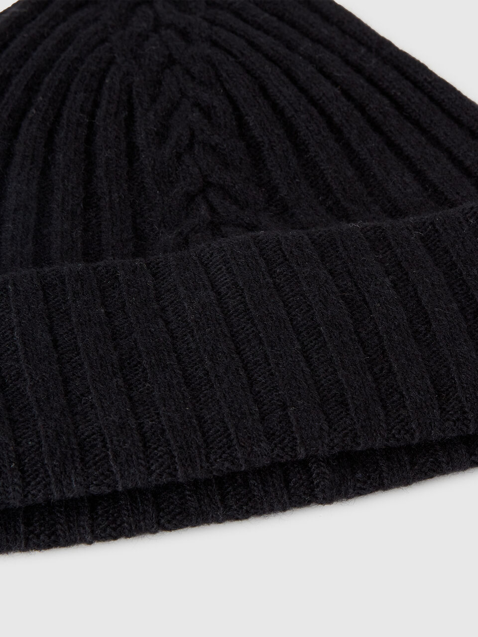 KNITTED - HAT Women image number null