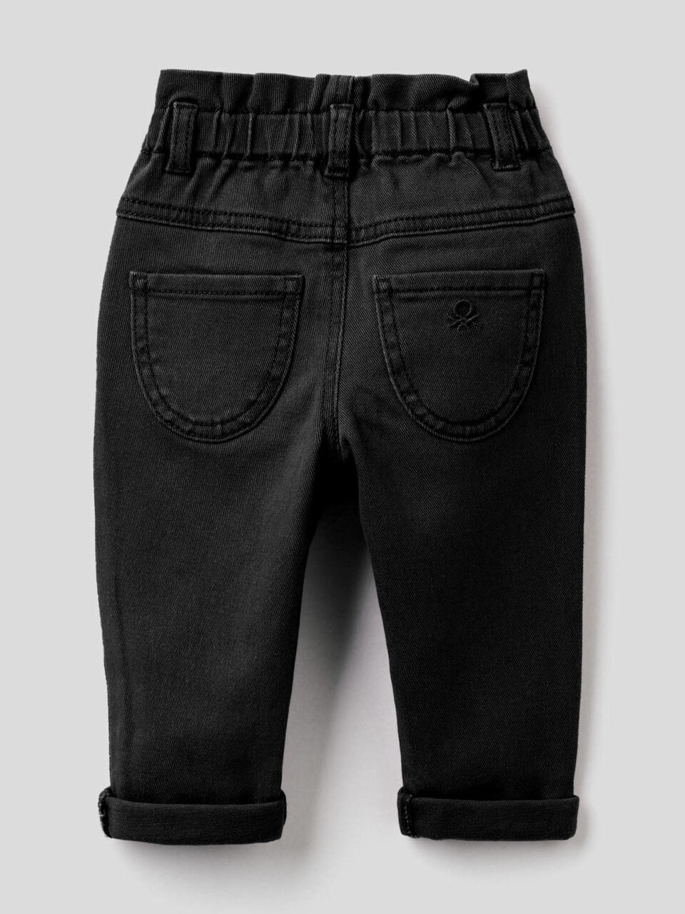 Paperbag trousers in organic cotton image number 2