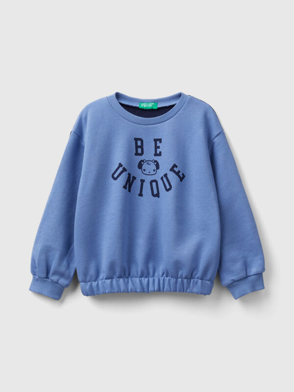 Color block sweatshirt with print