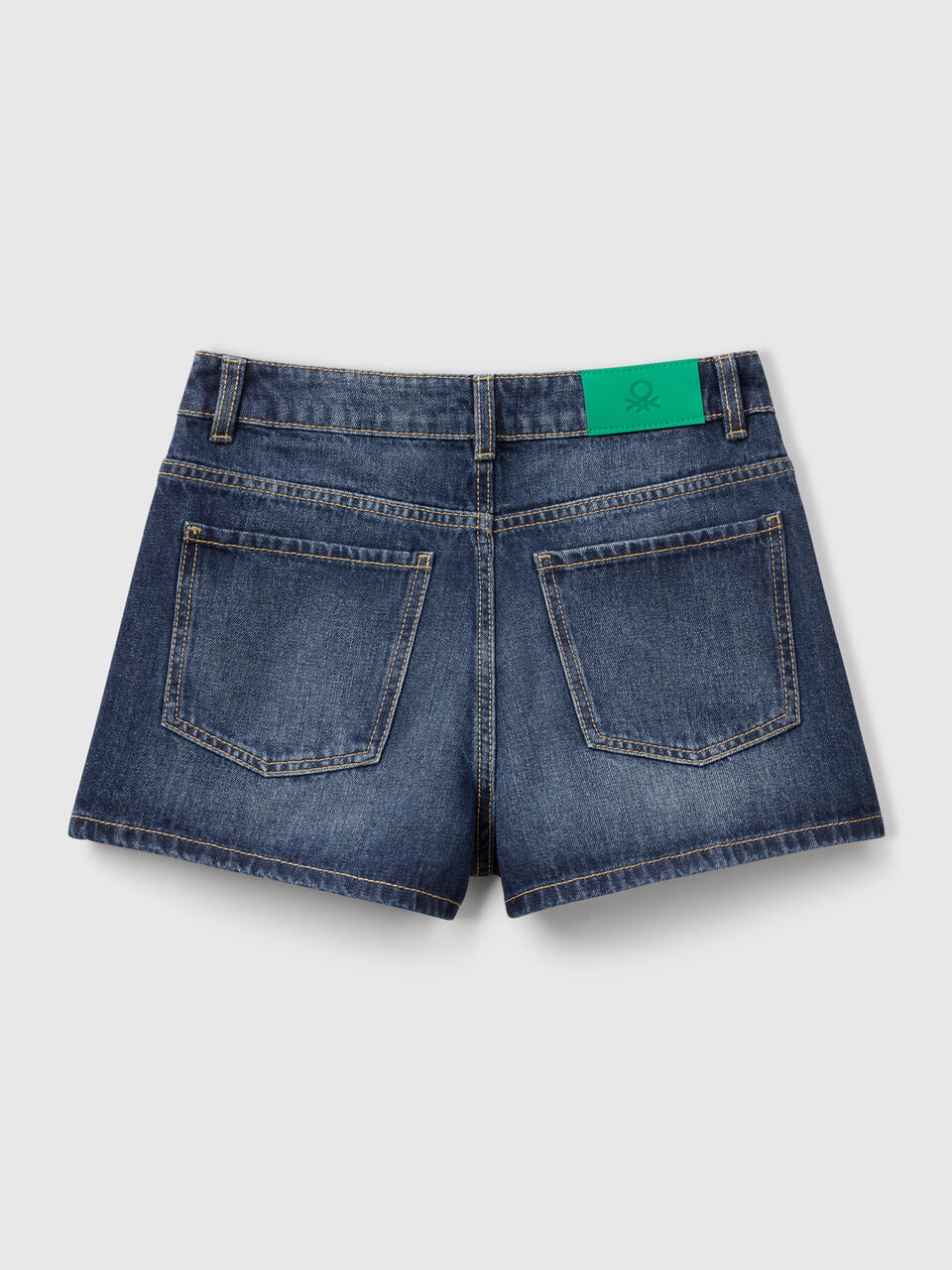SHORTS Women image number 2