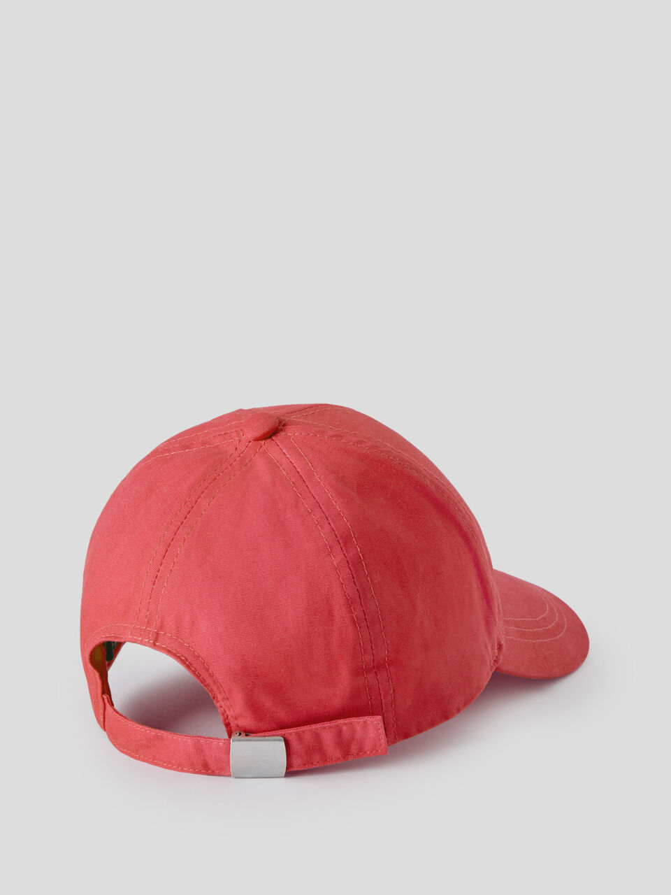Cotton hat with brim image number 2