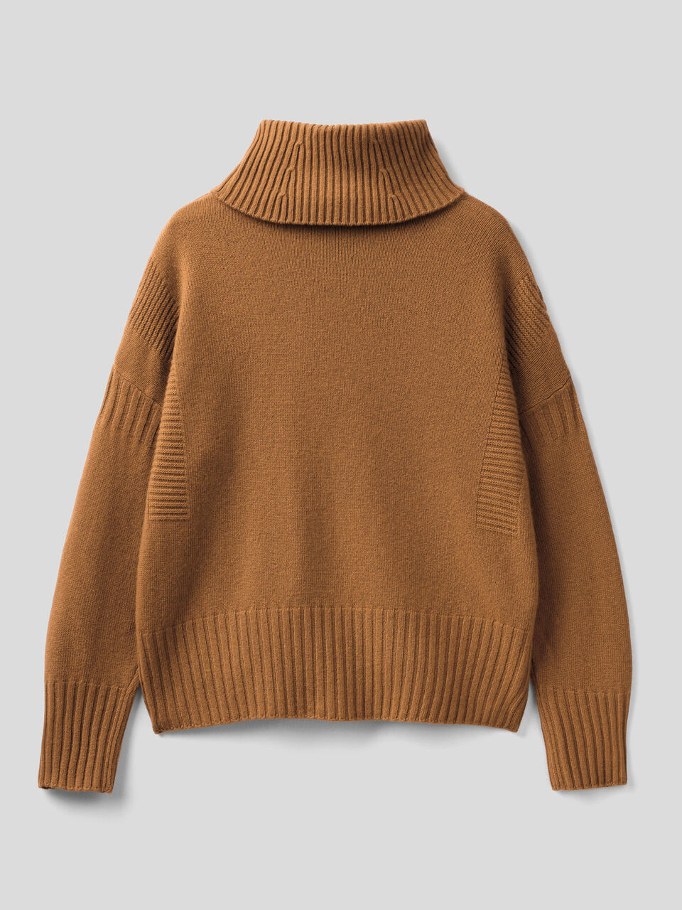 Boxy fit turtleneck in wool blend image number 2