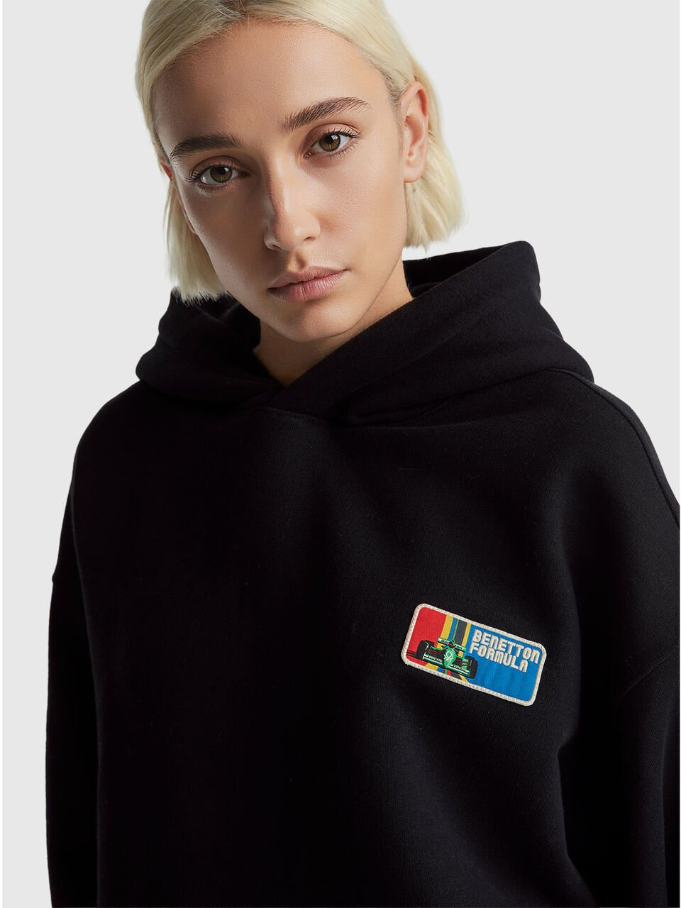 SWEATER W/HOOD image number null