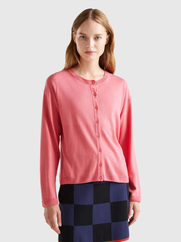 Crew neck cardigan with buttons