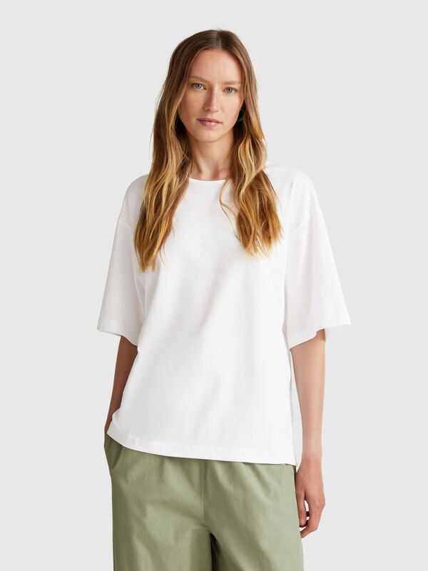 T-shirt with crisscross at back Women