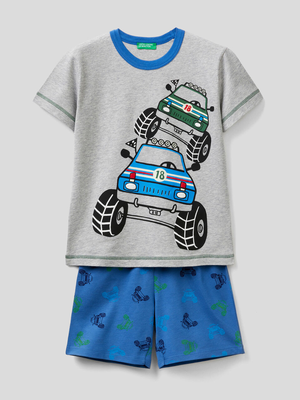 Short pyjamas with patterned Bermudas image number 1