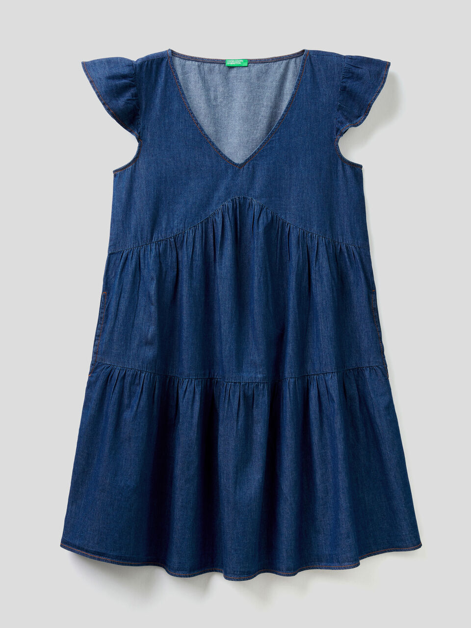 Short dress in chambray image number 1